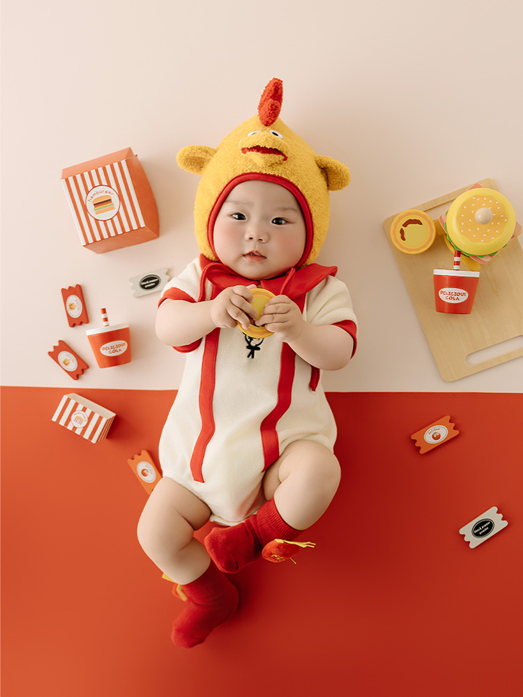 Baby Food With Chicken - Rekwizyty do sesji zdjęciowych 100-dniowej urodziny